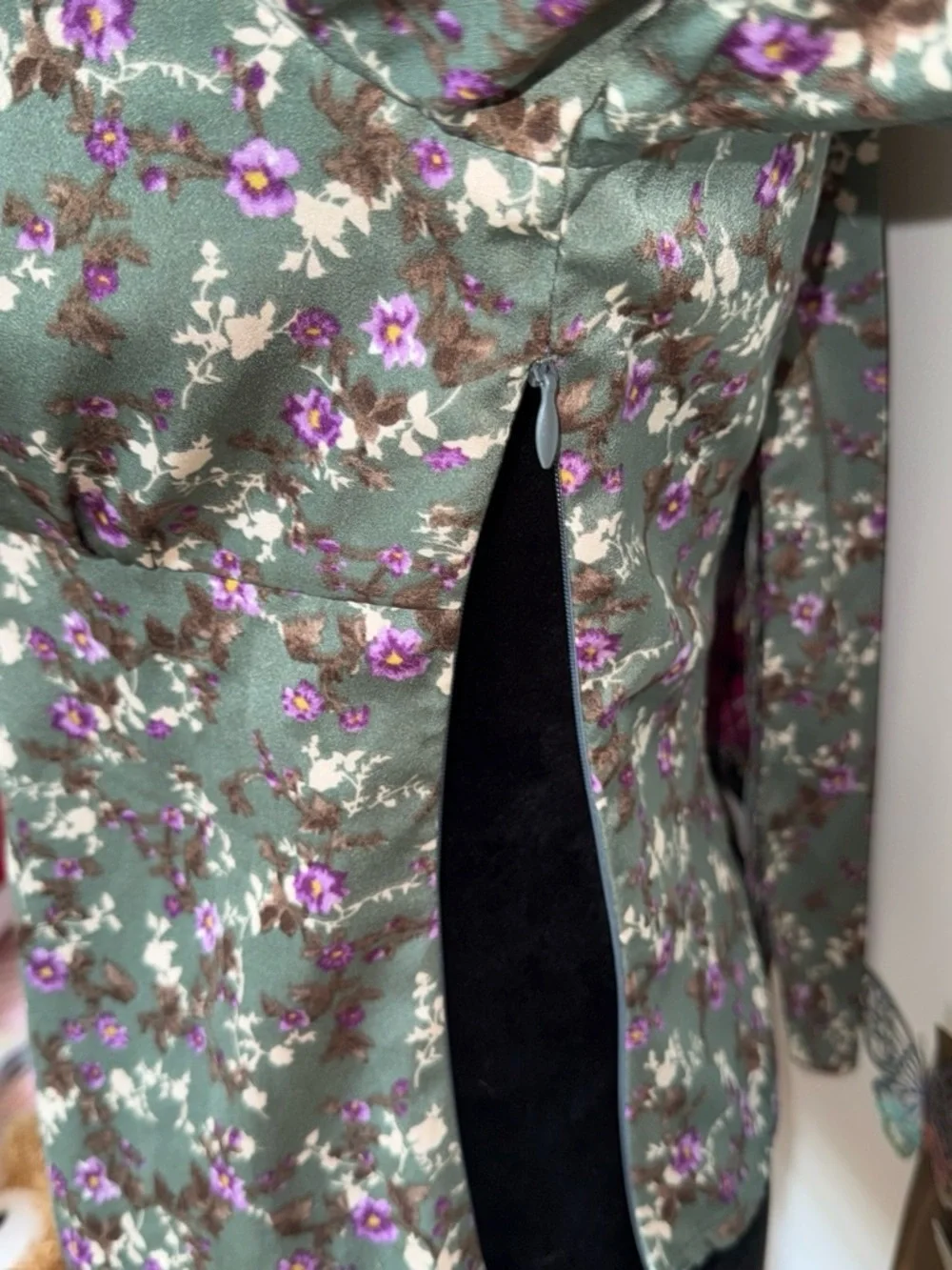 Astr Puff sleeve Olive Green Floral High-Neck Long-Sleeve Blouse